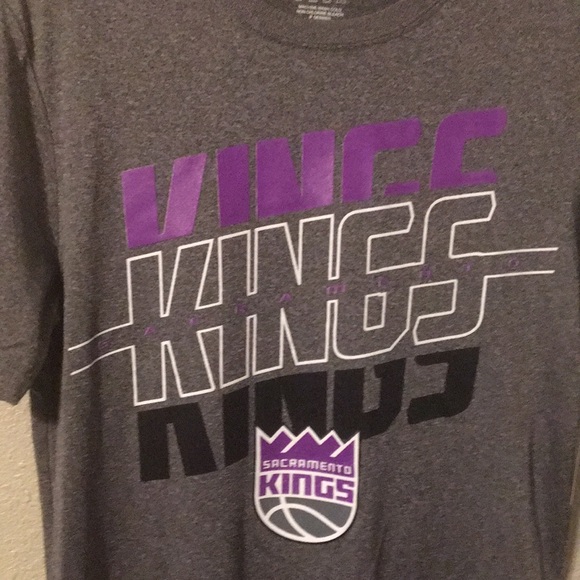 Sacramento Kings Women T-shirt Size Sm NWT - Picture 2 of 5